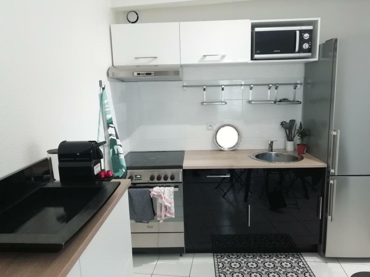 Le 39 Apartment Nimes Bagian luar foto